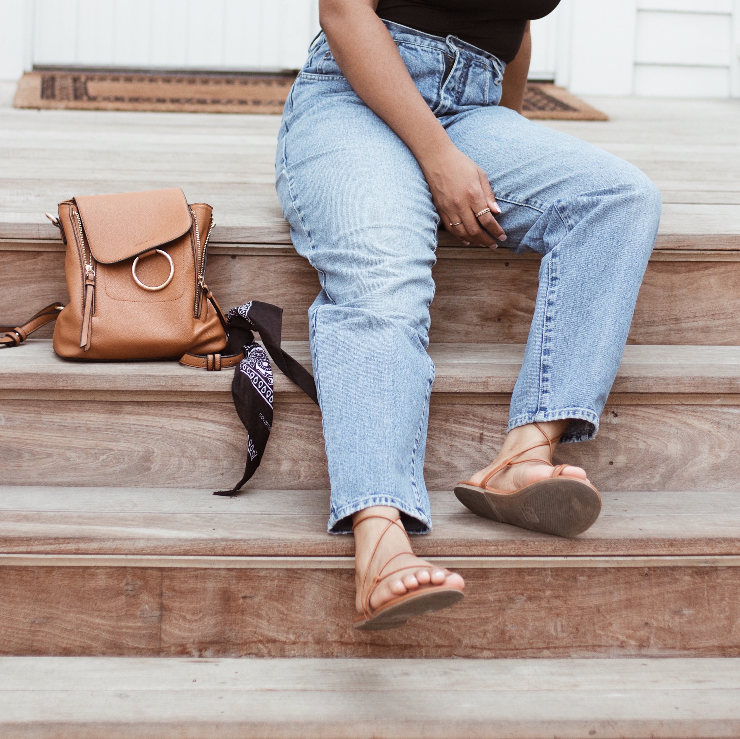 DON'T BREAK THE BANK: HOW TO SHOP FOR VINTAGE DENIM | With Love, Thelms